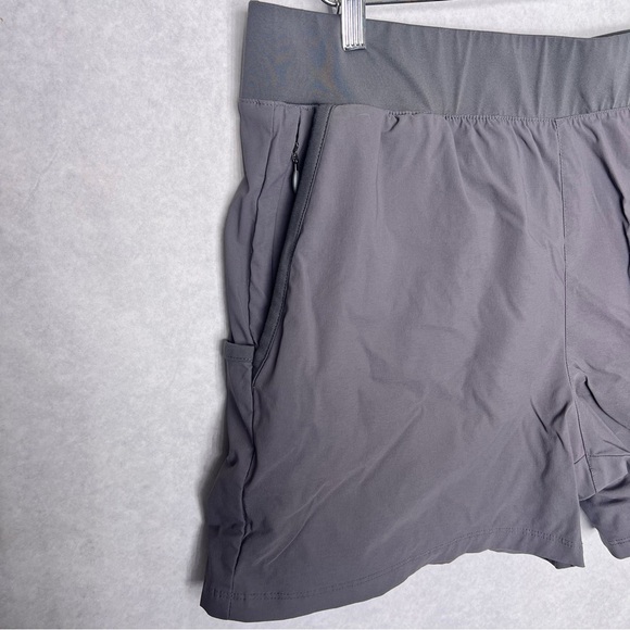Columbia Women’s Grey Outdoor Shorts Cargo Size Xxl Nylon - Picture 3 of 8